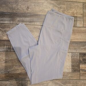 HALARA Soft Gray Leggings Size Large. Like New. Smoke Free Home. Pockets!